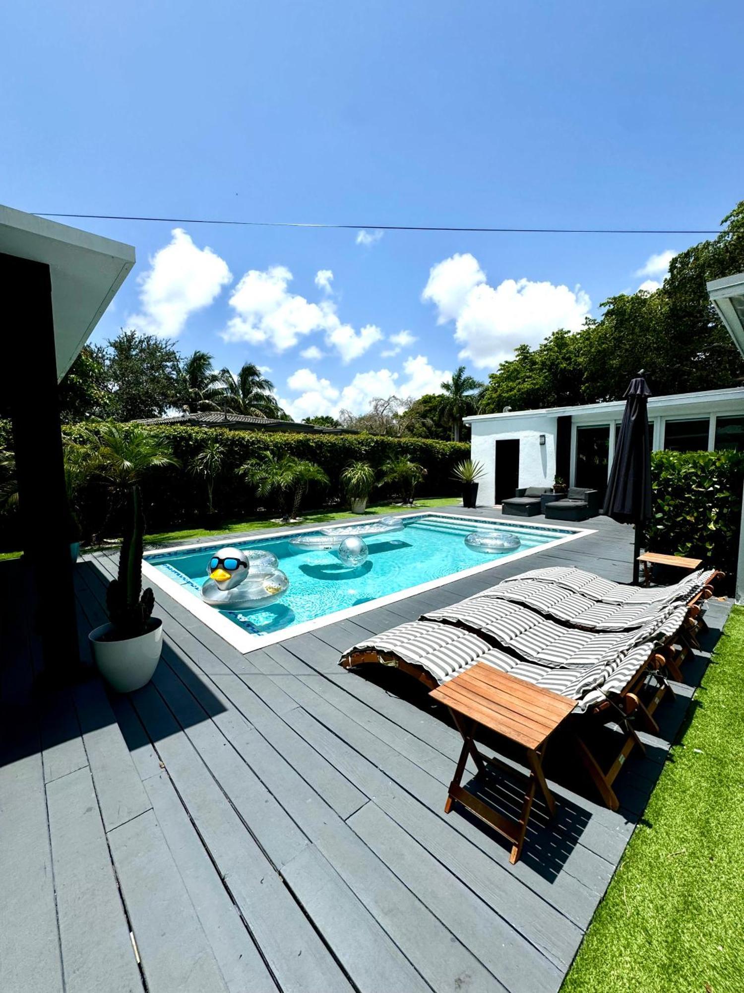 Pura Vida Villa Miami Luaran gambar