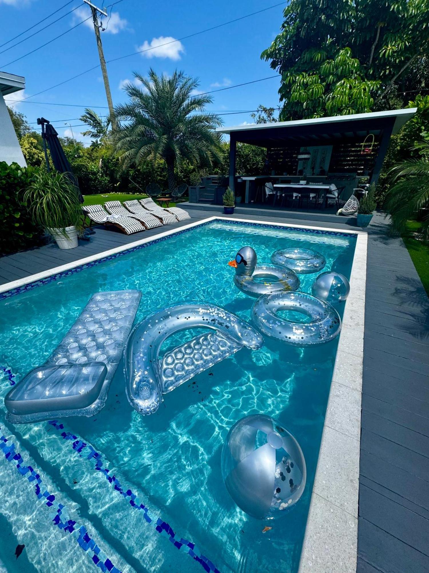 Pura Vida Villa Miami Luaran gambar